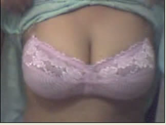 housewife_on_webcam.flv_snapshot_02.06__2011.10.23_08.06.55_.jpg